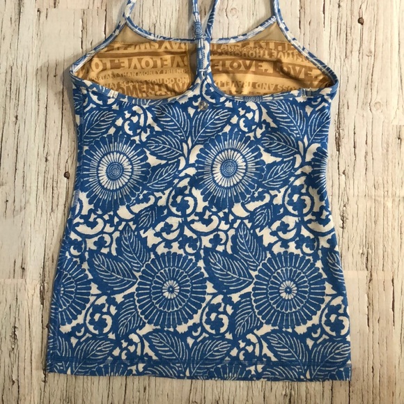 (3/$30) Lululemon Tank sz6 - Picture 2 of 3